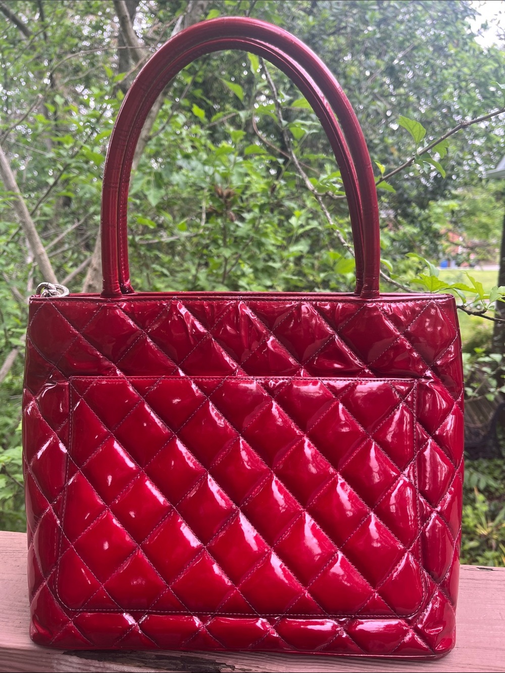 CHANEL Patent Medallion Tote custom dyed - Picture 3 of 17